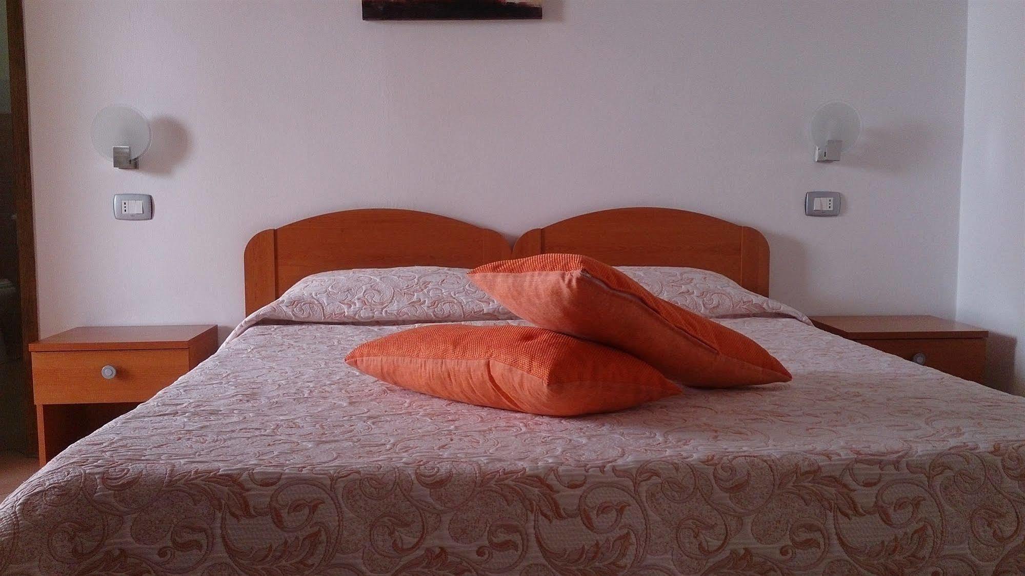 Bed and Breakfast Il Mirto E La Rosa Arenella  Exterior foto